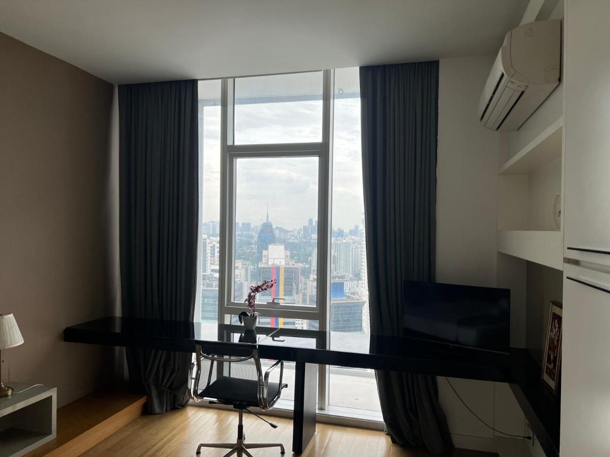 Platinum Klcc By Moonorchid *