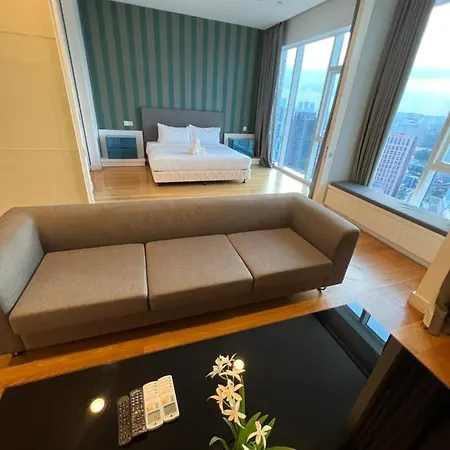 Platinum Suites Klcc By Moonorchid Kuala Lumpur Exterior photo
